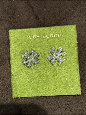 Tory Burch silver-tone pave pearl large logo stud earrings color new